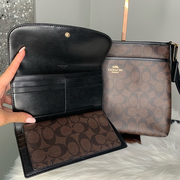 COACH Signature Zip File Crossbody / Wallet Set - Picture 4 of 8